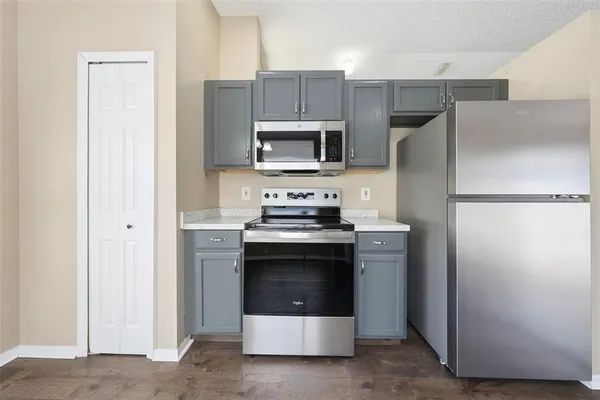 $2,100 | 2727 Mayer Street, Orlando, FL 32806