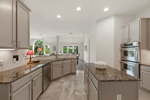 $985,000 | 4705 Foster Ranch Road, Austin, TX 78735