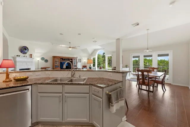 $985,000 | 4705 Foster Ranch Road, Austin, TX 78735