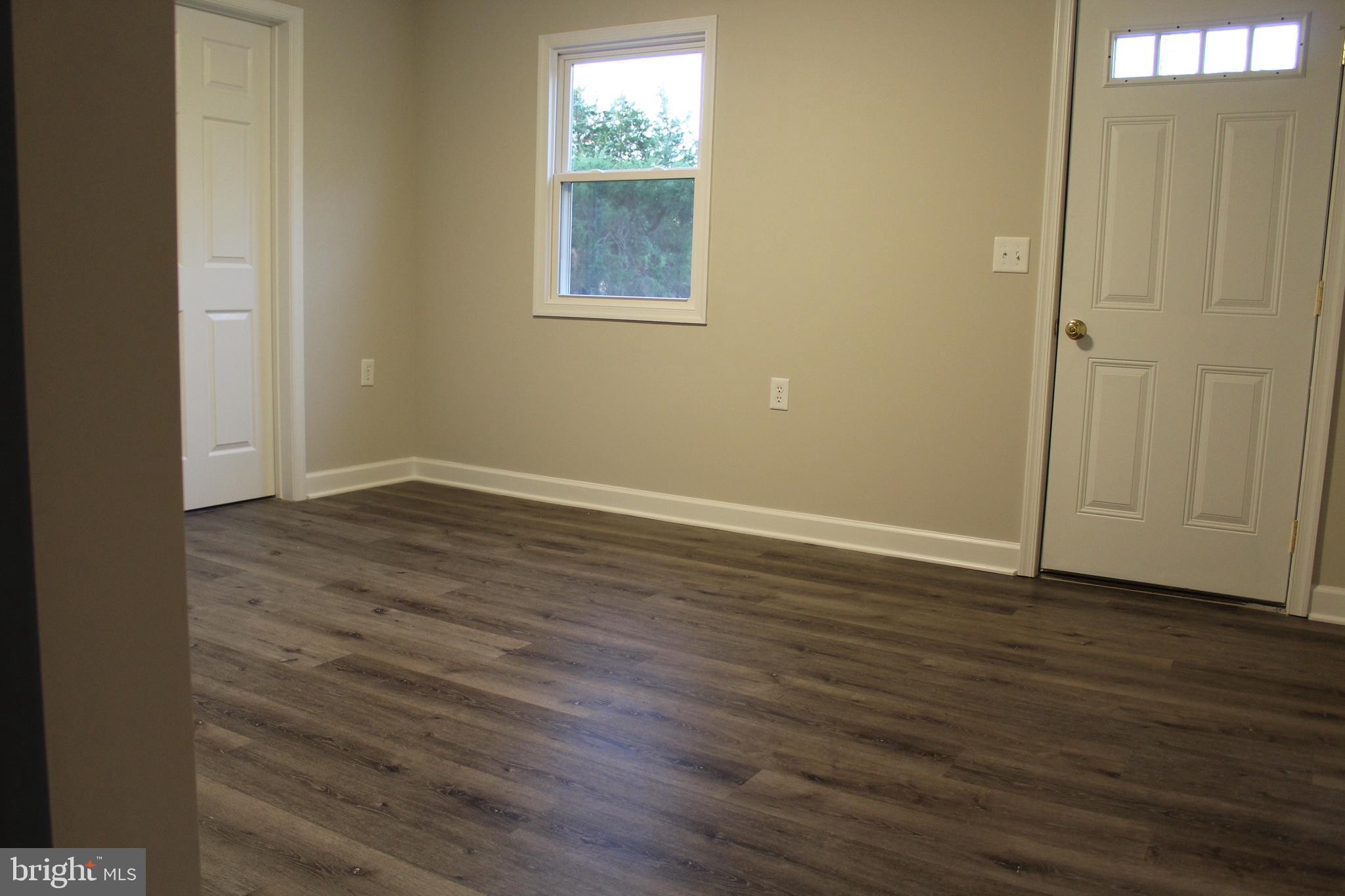 7472 Sumerduck Road Remington, VA 22734 - Photo 10 of 17 Living room