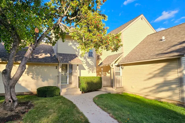 $1,950 | 963 Taylor Drive, Gurnee, IL 60031