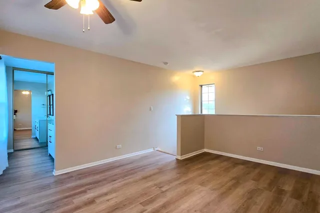 $1,950 | 963 Taylor Drive, Gurnee, IL 60031