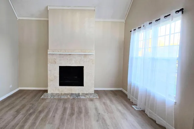 $1,950 | 963 Taylor Drive, Gurnee, IL 60031