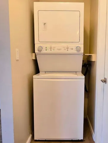 $1,950 | 963 Taylor Drive, Gurnee, IL 60031