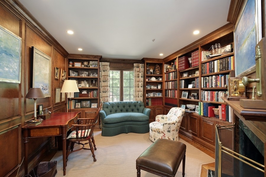 641 Briar Lane Northfield, IL 60093 - Photo 12 of 35 a living room with furniture and a book shelf