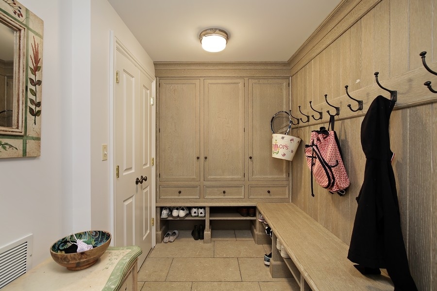 641 Briar Lane Northfield, IL 60093 - Photo 13 of 35 a view of walk in closet