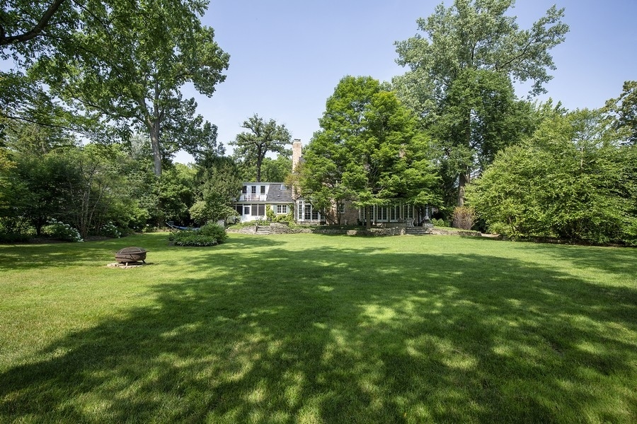641 Briar Lane Northfield, IL 60093 - Photo 28 of 35 a view of a park with large trees