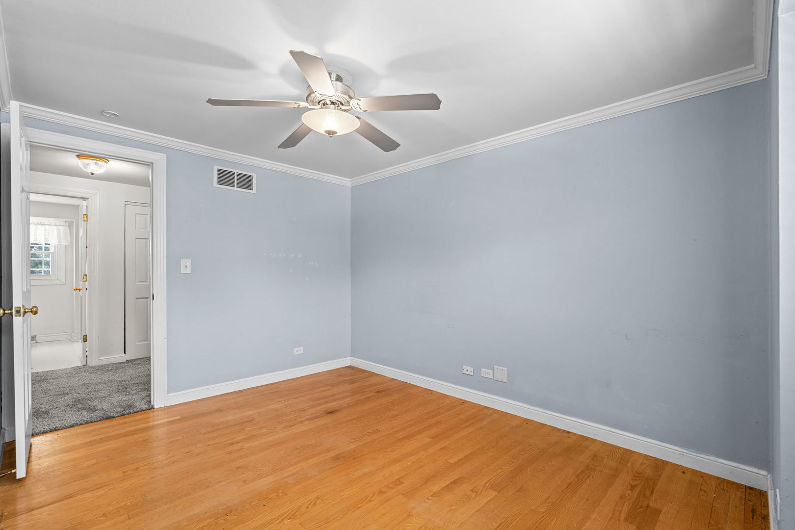 533 Beck Road Lindenhurst, IL 60046 - Photo 14 of 24