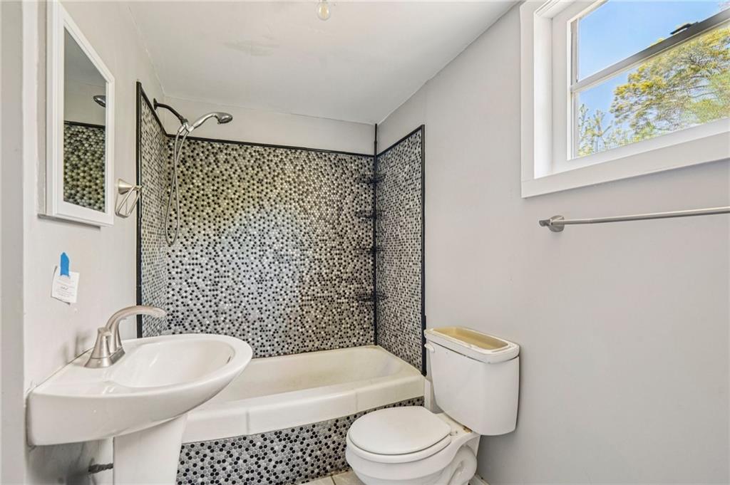 305 Anderson Circle Covington, GA 30016 - Photo 23 of 38