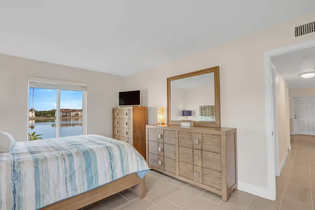 $4,000 | 4444 Northeast Ocean Boulevard, Unit E2, Jensen Beach, FL 34957