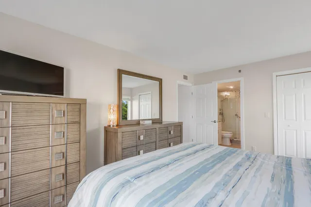 $4,000 | 4444 Northeast Ocean Boulevard, Unit E2, Jensen Beach, FL 34957