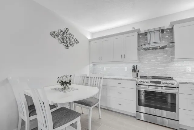 $4,000 | 4444 Northeast Ocean Boulevard, Unit E2, Jensen Beach, FL 34957