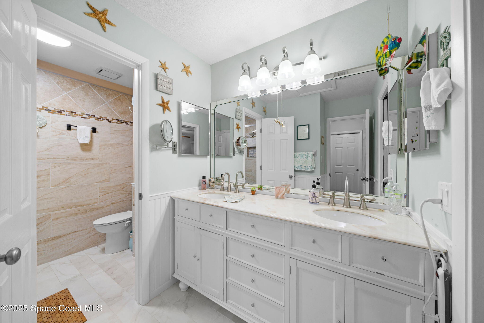 200 South Banana River Boulevard, Unit 803 Cocoa Beach, FL 32931 - Photo 23 of 46 Primary bath