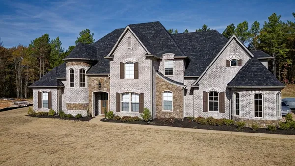 $684,000 | 11282 Vicki's Lane, Olive Branch, MS 38654