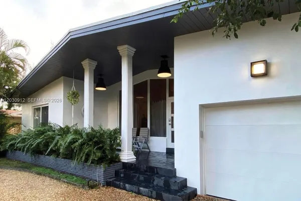 $5,200 | 1030 Northeast 81st Street, Miami, FL 33138