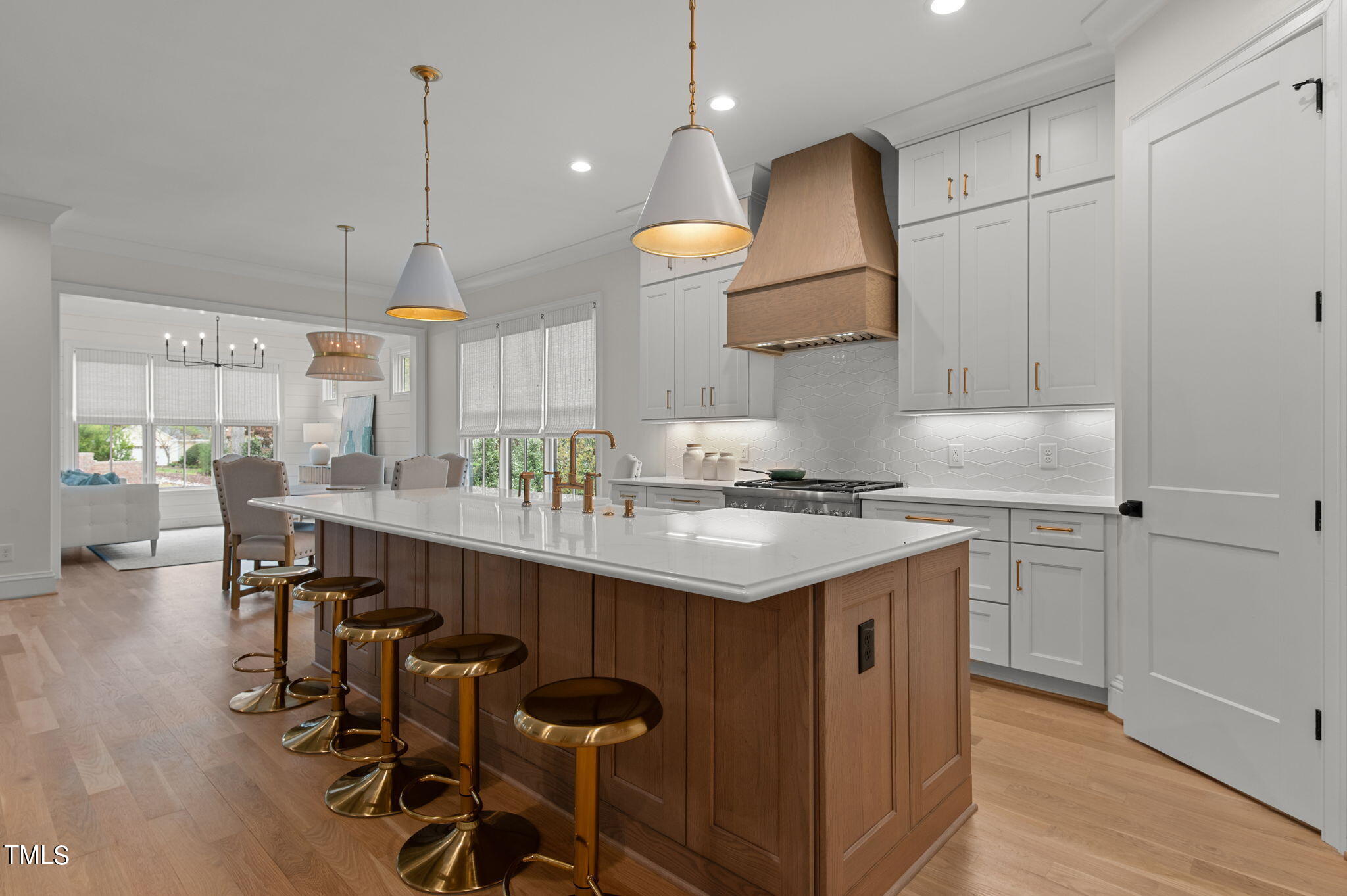 4402 Pitt Street Raleigh, NC 27609 - Photo 8 of 62 35-web-or-mls-DSC_9326