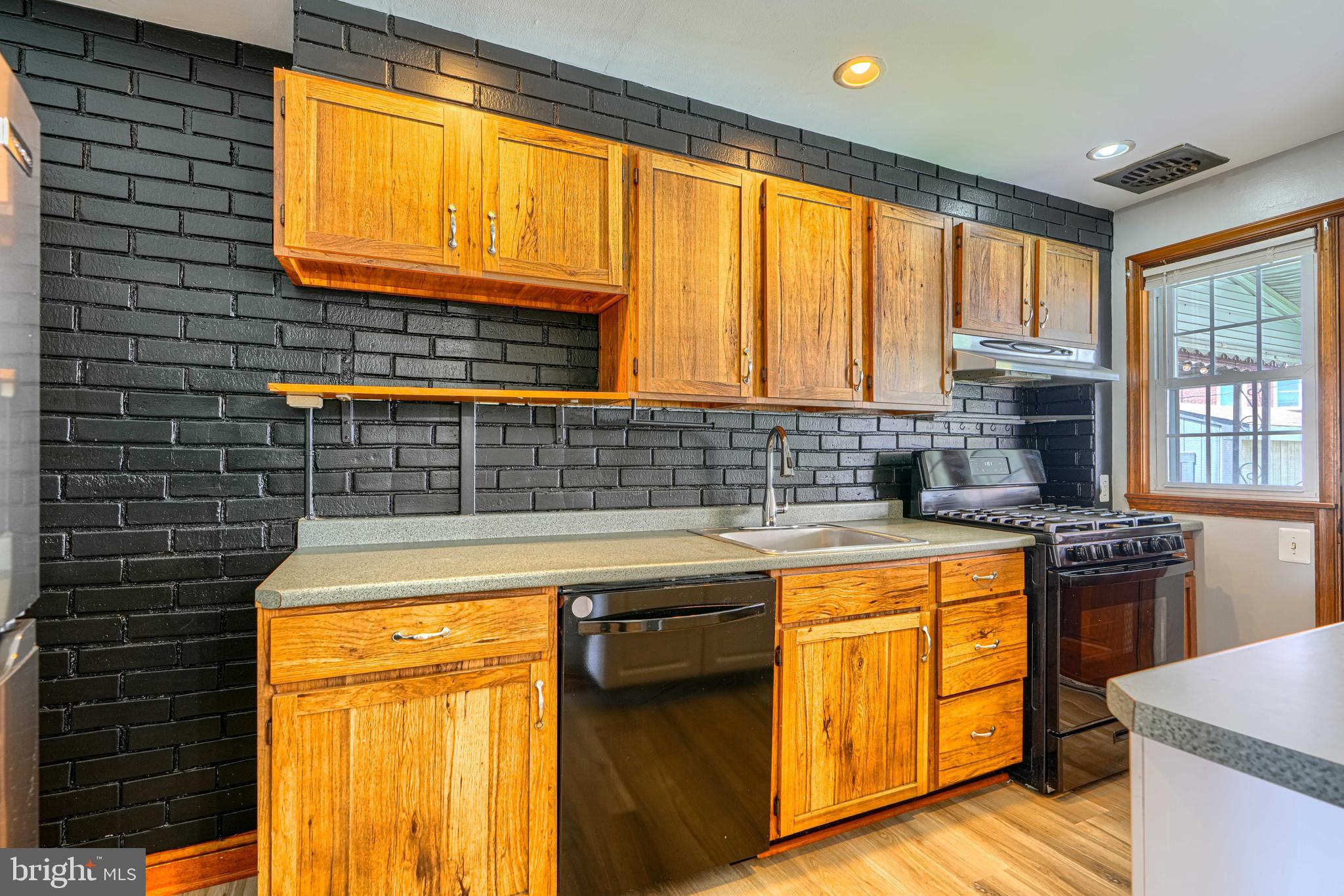 1924 Searles Road Dundalk, MD 21222 - Photo 12 of 35 Kitchen
