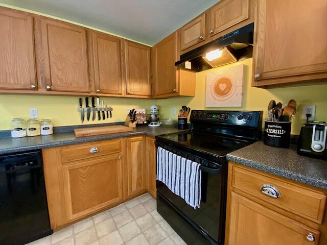 490 South Hiram Road Hiram, ME 04041 - Photo 9 of 32 IMG_4686