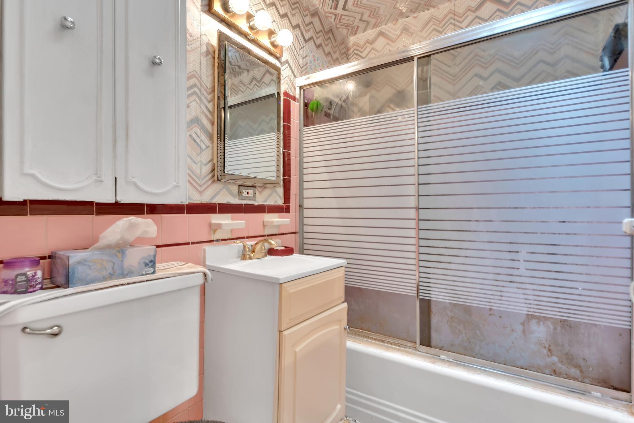 7438 Rugby Street Philadelphia, PA 19138 - Photo 9 of 16 Gallery Image 9