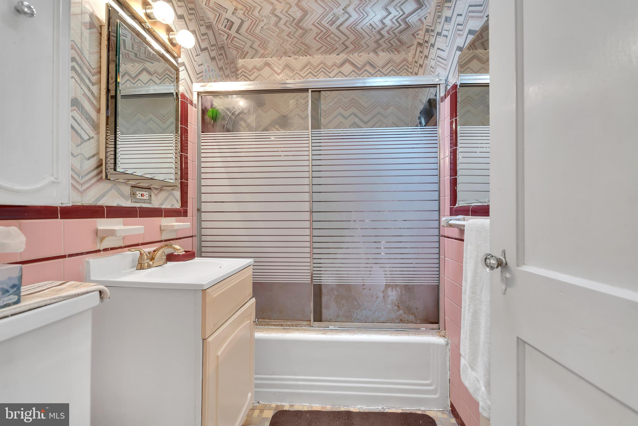 7438 Rugby Street Philadelphia, PA 19138 - Photo 10 of 16 Gallery Image 10