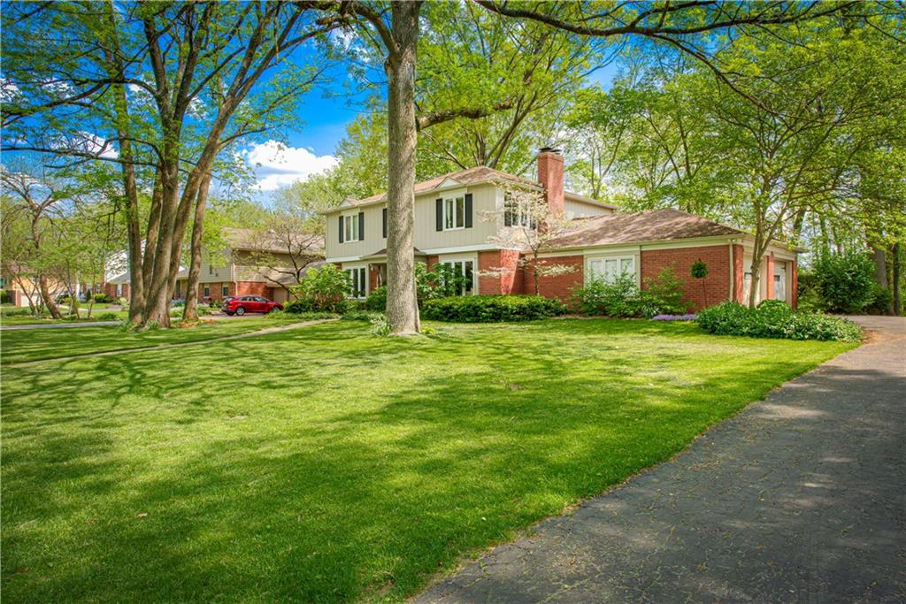 1507 Brewster Road Indianapolis, IN 46260 - Photo 4 of 56