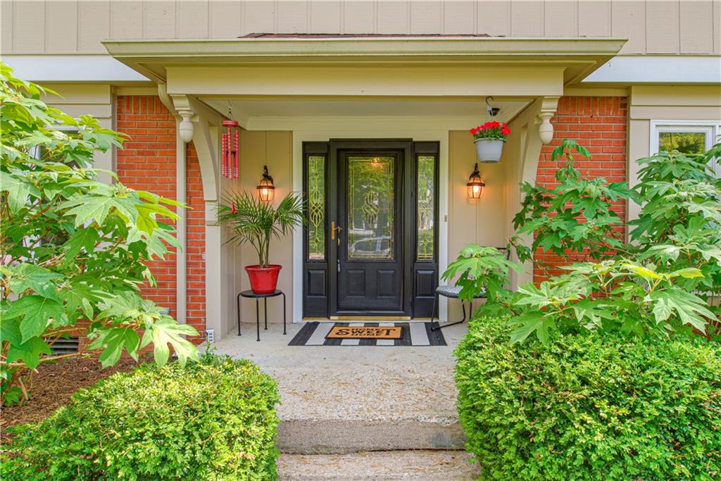 1507 Brewster Road Indianapolis, IN 46260 - Photo 5 of 56