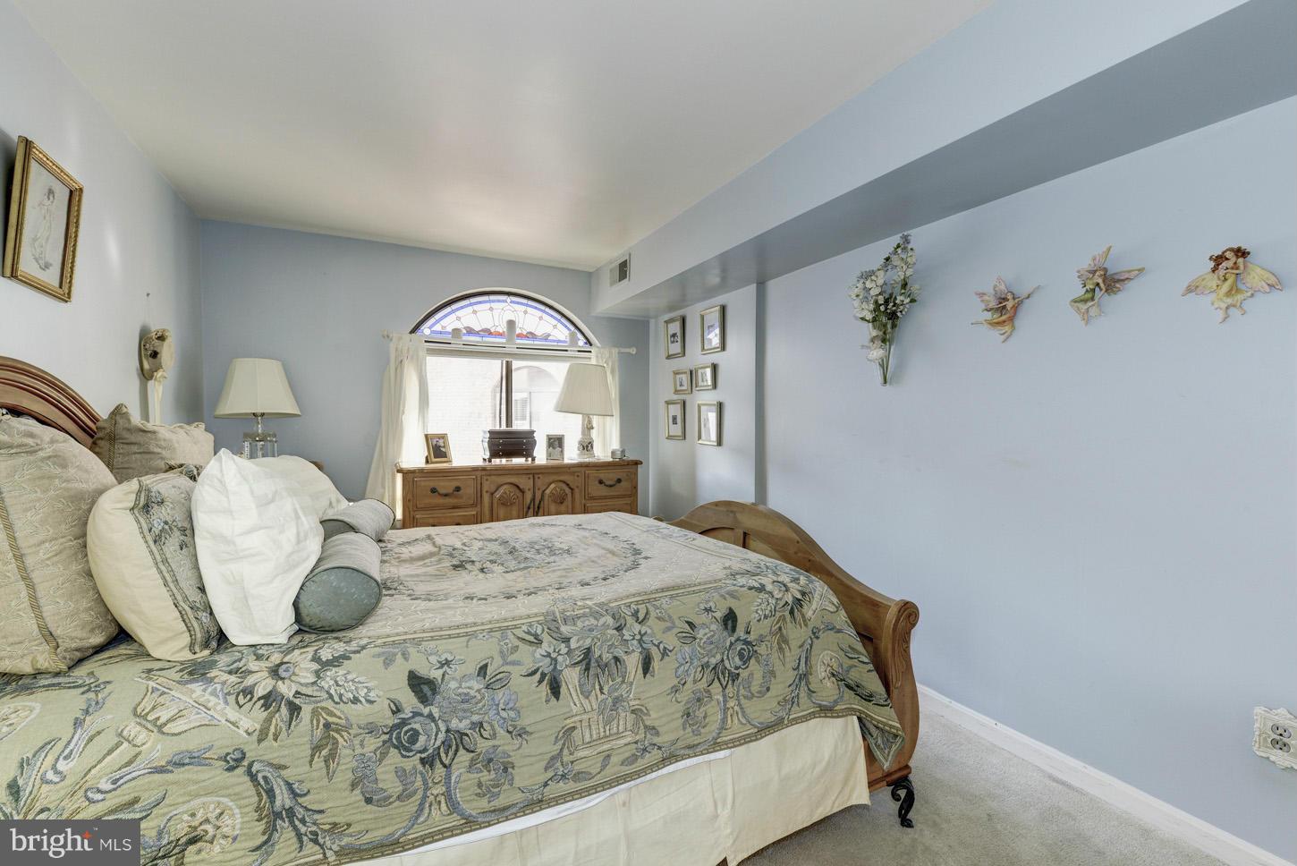 1029 North Stuart Street, Unit 405 Arlington, VA 22203 - Photo 11 of 20 Bedroom (Master)