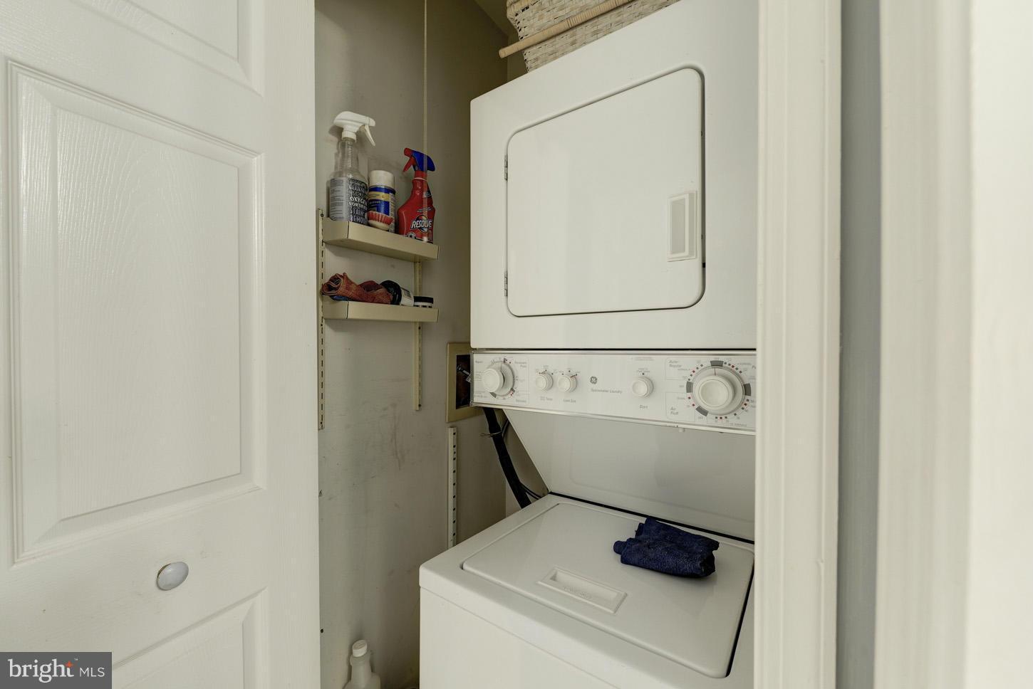 1029 North Stuart Street, Unit 405 Arlington, VA 22203 - Photo 15 of 20 Interior (General)