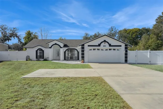 $375,000 | 201 Glenridge Loop South, Lakeland, FL 33809