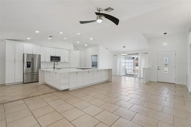 $375,000 | 201 Glenridge Loop South, Lakeland, FL 33809