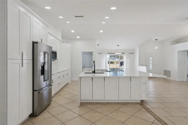 $375,000 | 201 Glenridge Loop South, Lakeland, FL 33809