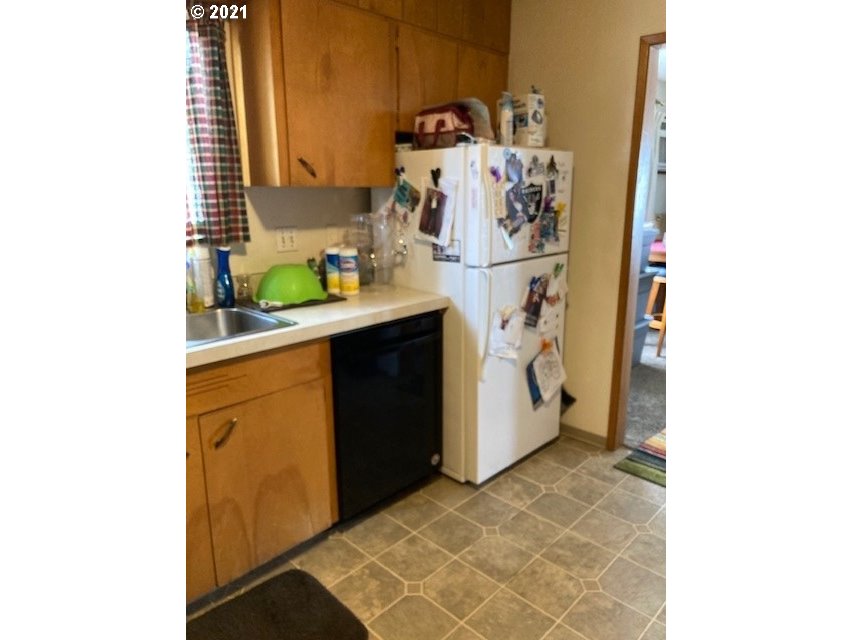 325 Northwest 4th Street Pendleton, OR 97801 - Photo 13 of 15