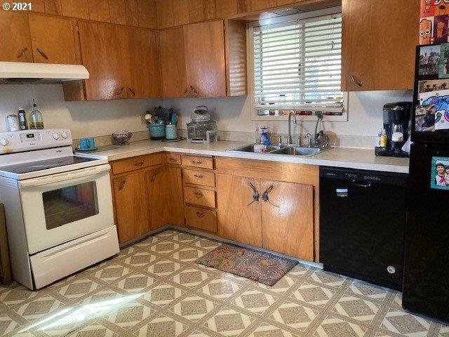 325 Northwest 4th Street Pendleton, OR 97801 - Photo 5 of 15