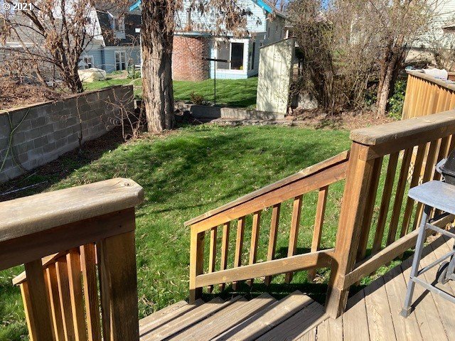 325 Northwest 4th Street Pendleton, OR 97801 - Photo 10 of 15