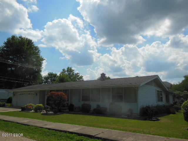 802 Austin Avenue Flora, IL 62839 - Photo 3 of 50 Gallery Image 3