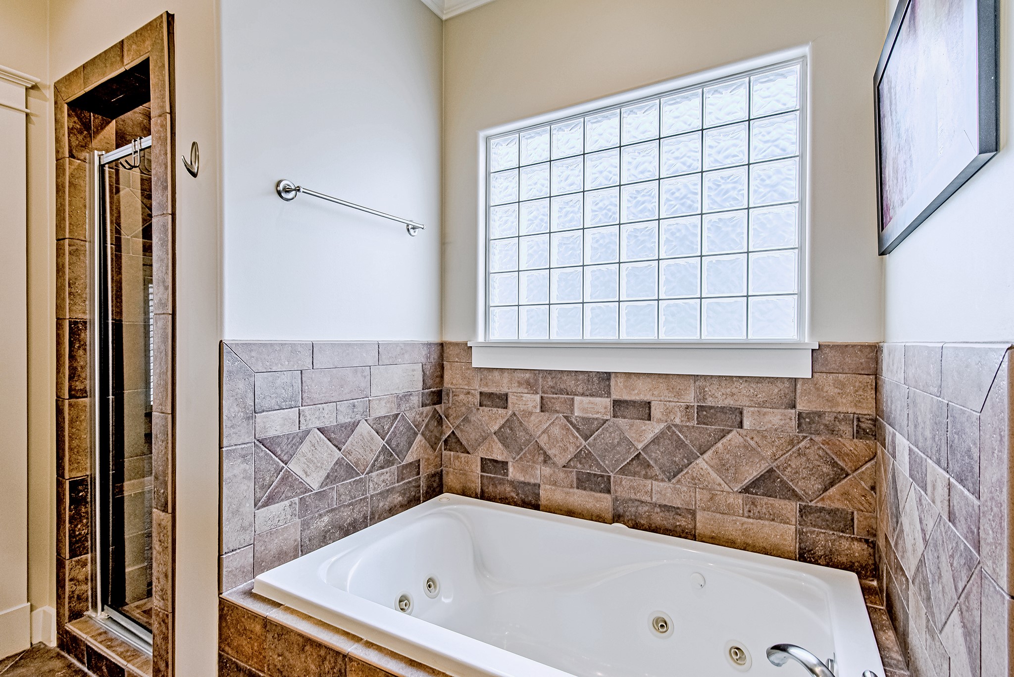 1425 Prince Street Houston, TX 77008 - Photo 15 of 22 Another view of the primary bathroom featuring soaking tub and separate shower.