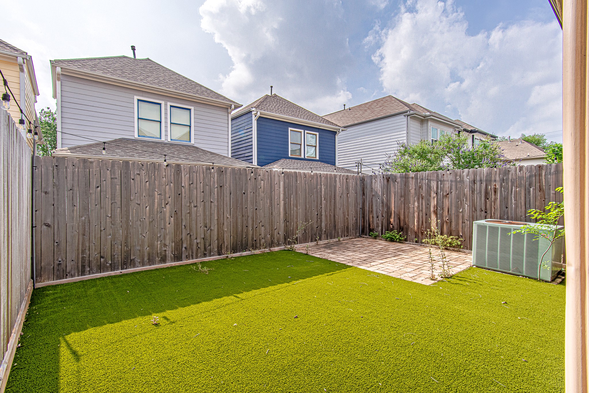 1425 Prince Street Houston, TX 77008 - Photo 21 of 22 Private backyard with green space, perfect for outdoor activities or relaxing.