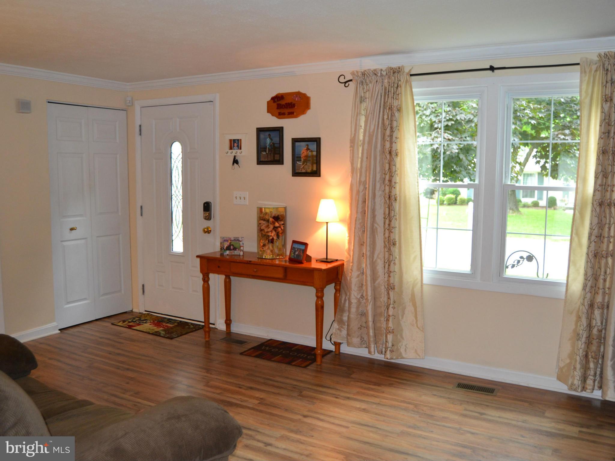 7860 Walnut Grove Road Severn, MD 21144 - Photo 20 of 27 Living Room