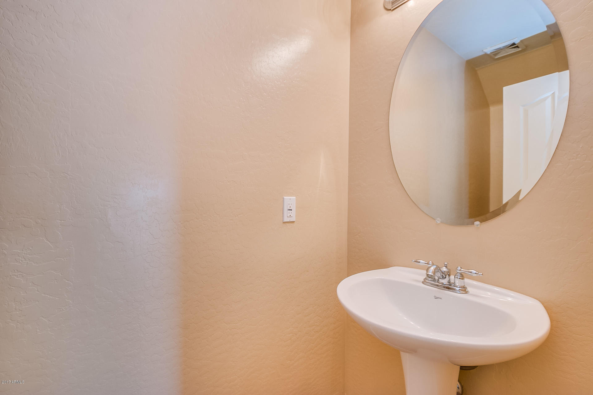 9699 Barley Road Florence, AZ 85132 - Photo 29 of 59 Half Bath