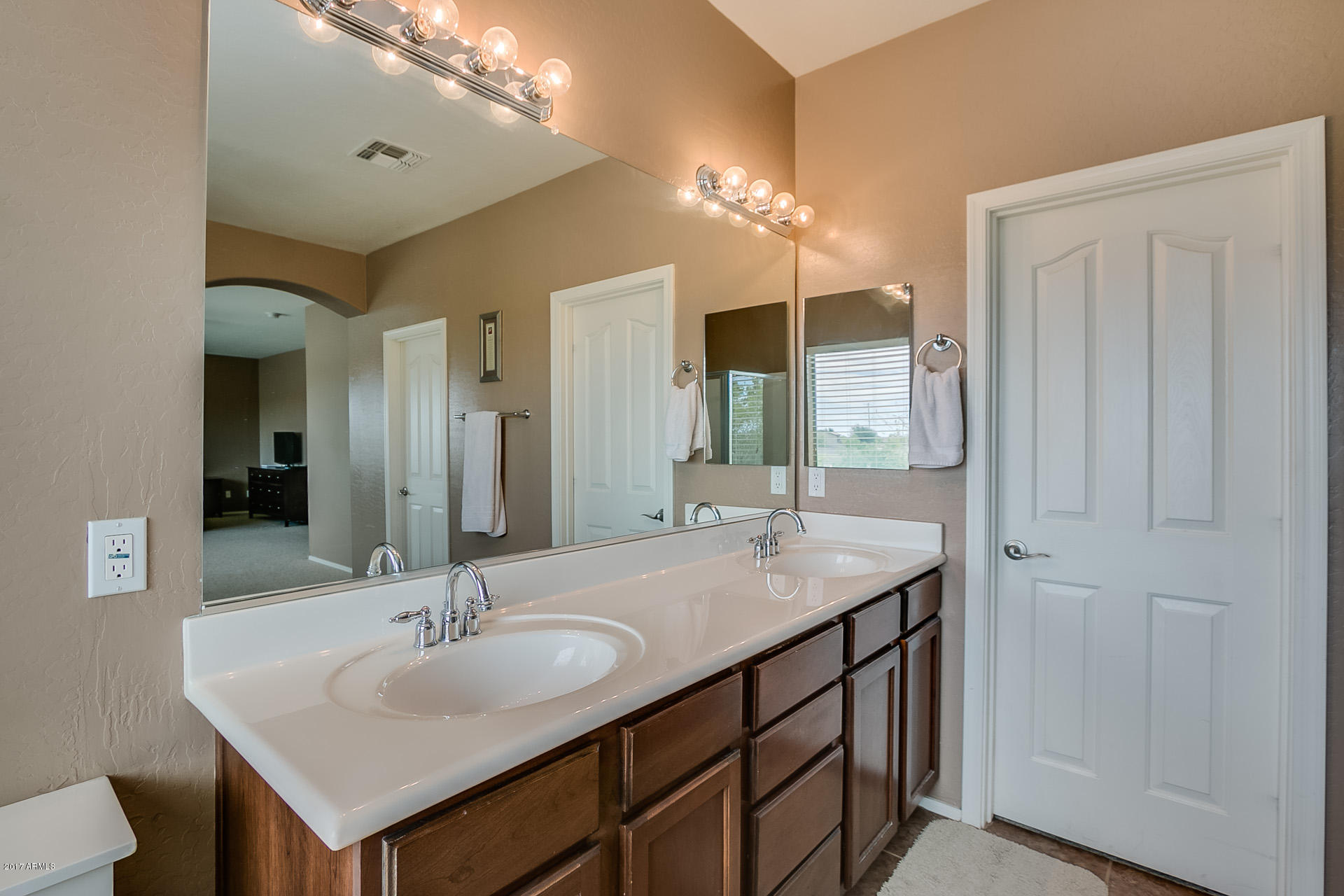 9699 Barley Road Florence, AZ 85132 - Photo 46 of 59 Master Bathroom