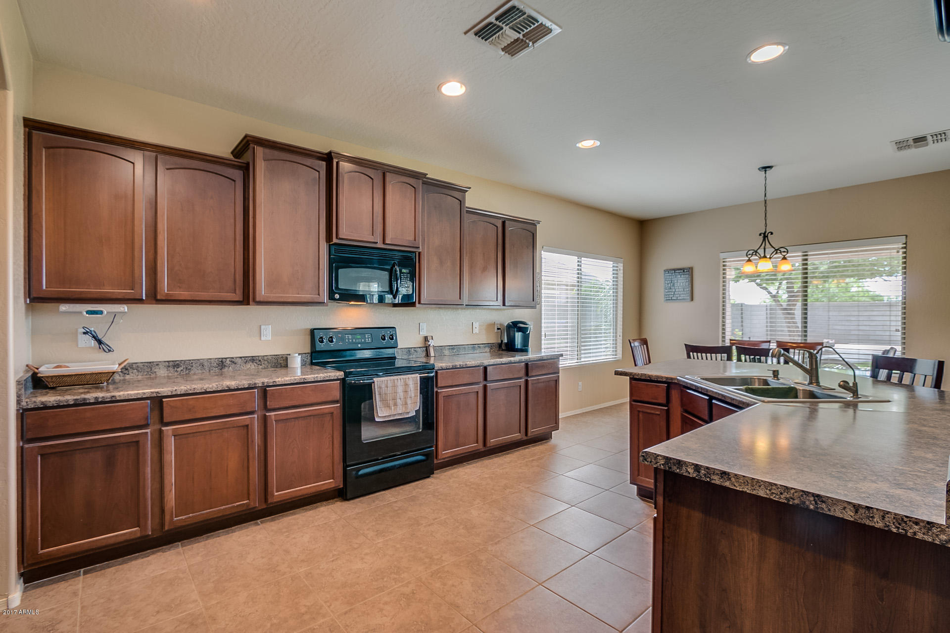 9699 Barley Road Florence, AZ 85132 - Photo 10 of 59 Kitchen