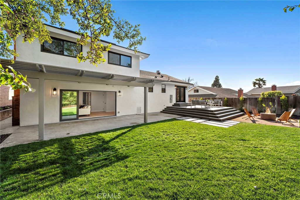 1850 Oriole Drive Costa Mesa, CA 92626 - Photo 18 of 33 a house view with a garden space