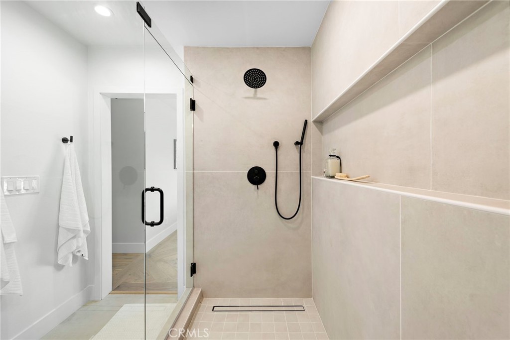 1850 Oriole Drive Costa Mesa, CA 92626 - Photo 27 of 33 a bathroom with a shower