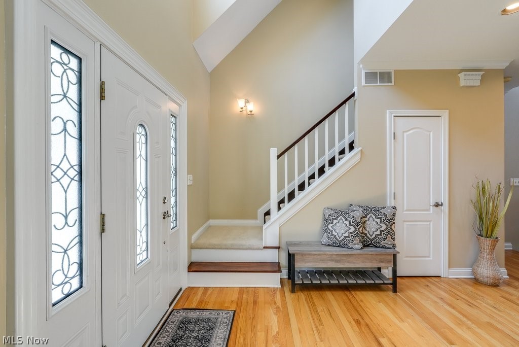 391 Barlow Road Hudson, OH 44236 - Photo 8 of 50 Ample natural light fills the two story foyer.