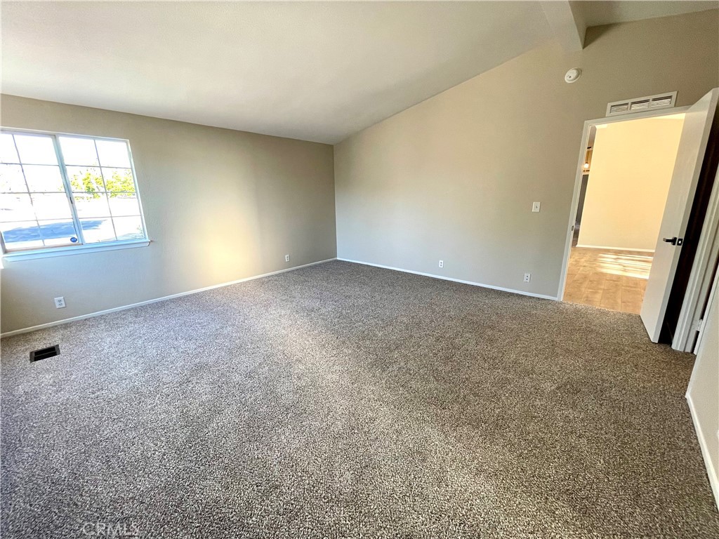 12546 Navajo Road Apple Valley, CA 92308 - Photo 7 of 27 Large primary bedroom