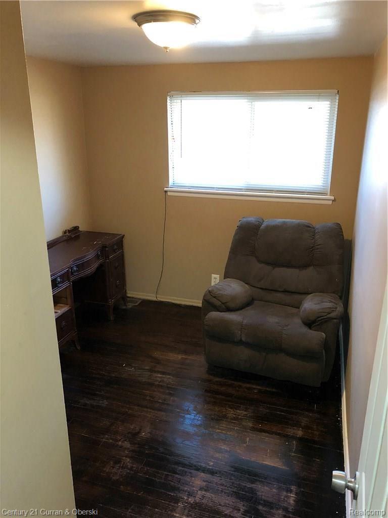 26433 Norfolk Street Inkster, MI 48141 - Photo 12 of 15 IMG_0947.JPG
