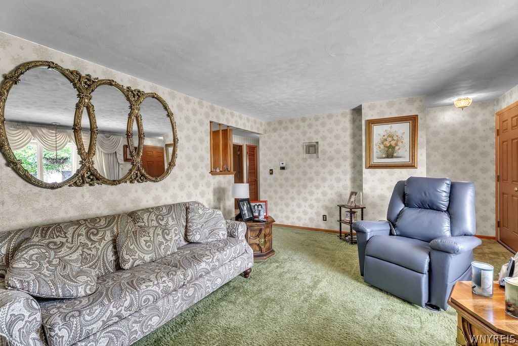 638 Borden Road Cheektowaga, NY 14227 - Photo 20 of 41 Large front living room