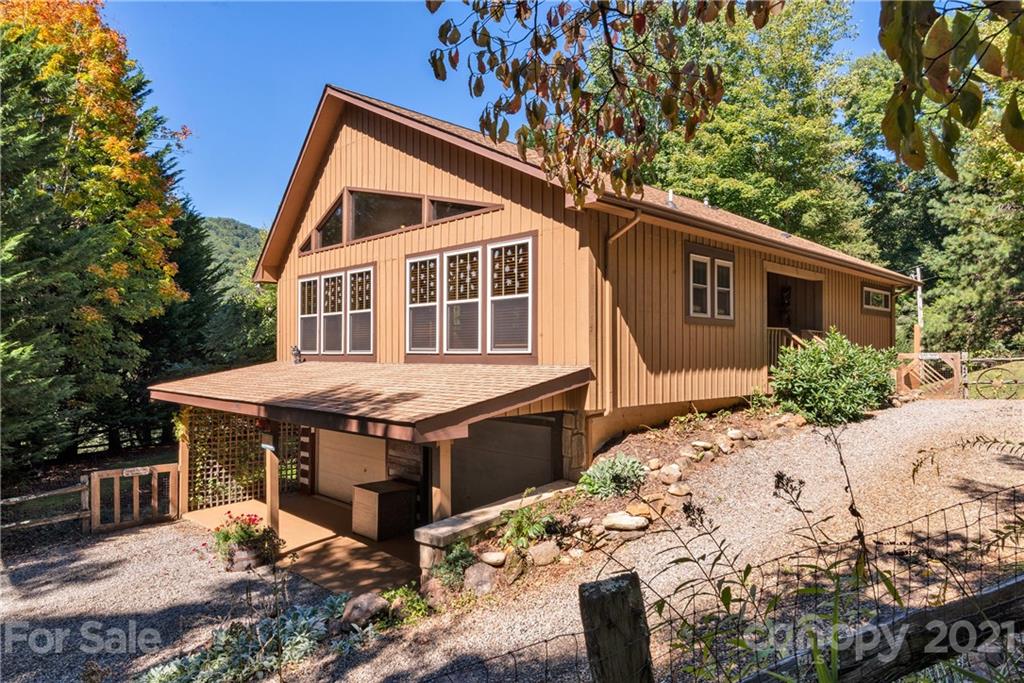 a house view with a outdoor space