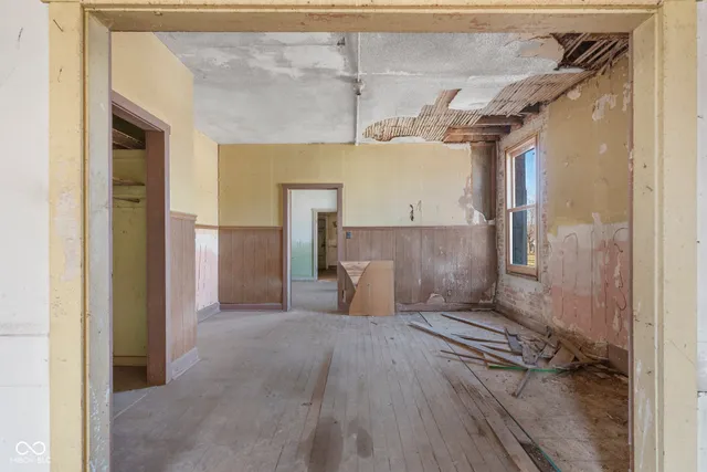 $199,900 | 5 North Pike Street, Vernon, IN 47282