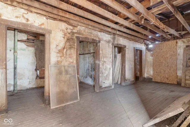 $199,900 | 5 North Pike Street, Vernon, IN 47282